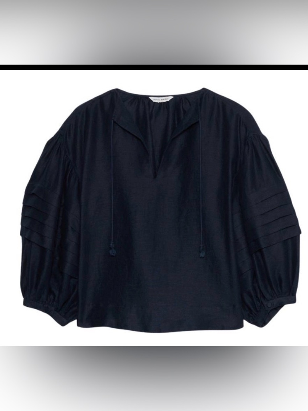 Banana Republic Linen Peasant Blouse Navy. Size extra small New without tags